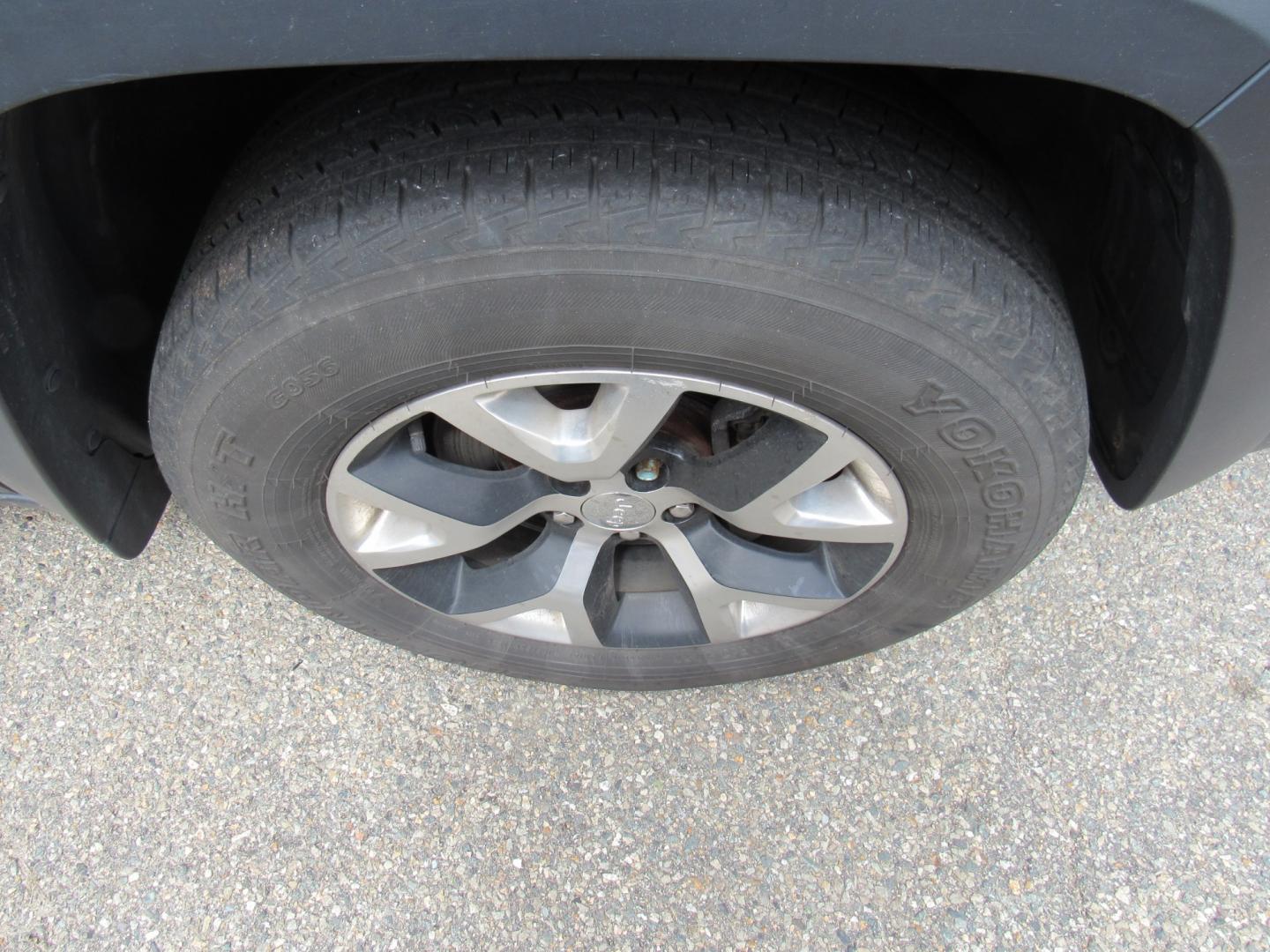 2014 BLACK /Black Jeep Cherokee Trail Hawk (1C4PJMBS0EW) , Automatic transmission, located at 215 Milton St, Dedham, MA, 02026, (781) 329-5144, 42.241905, -71.157295 - This nice compact SUV is in excellent condition.Runs like new. All ASPI Motor Cars vehicles are fully serviced before they are delivered to assure the highest quality used vehicles. Comes with a 3/3 warranty included in the price. Call for details. Prices on all vehicles do not include $299.95 - Photo#9